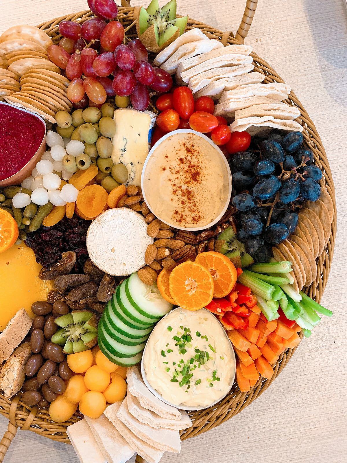 VEGETARIAN GRAZING PLATTER/BOX